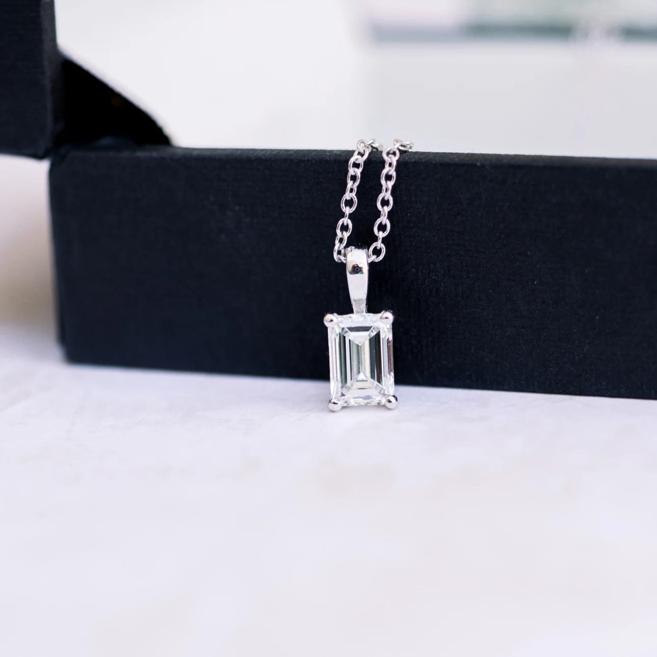 #Color_White Gold