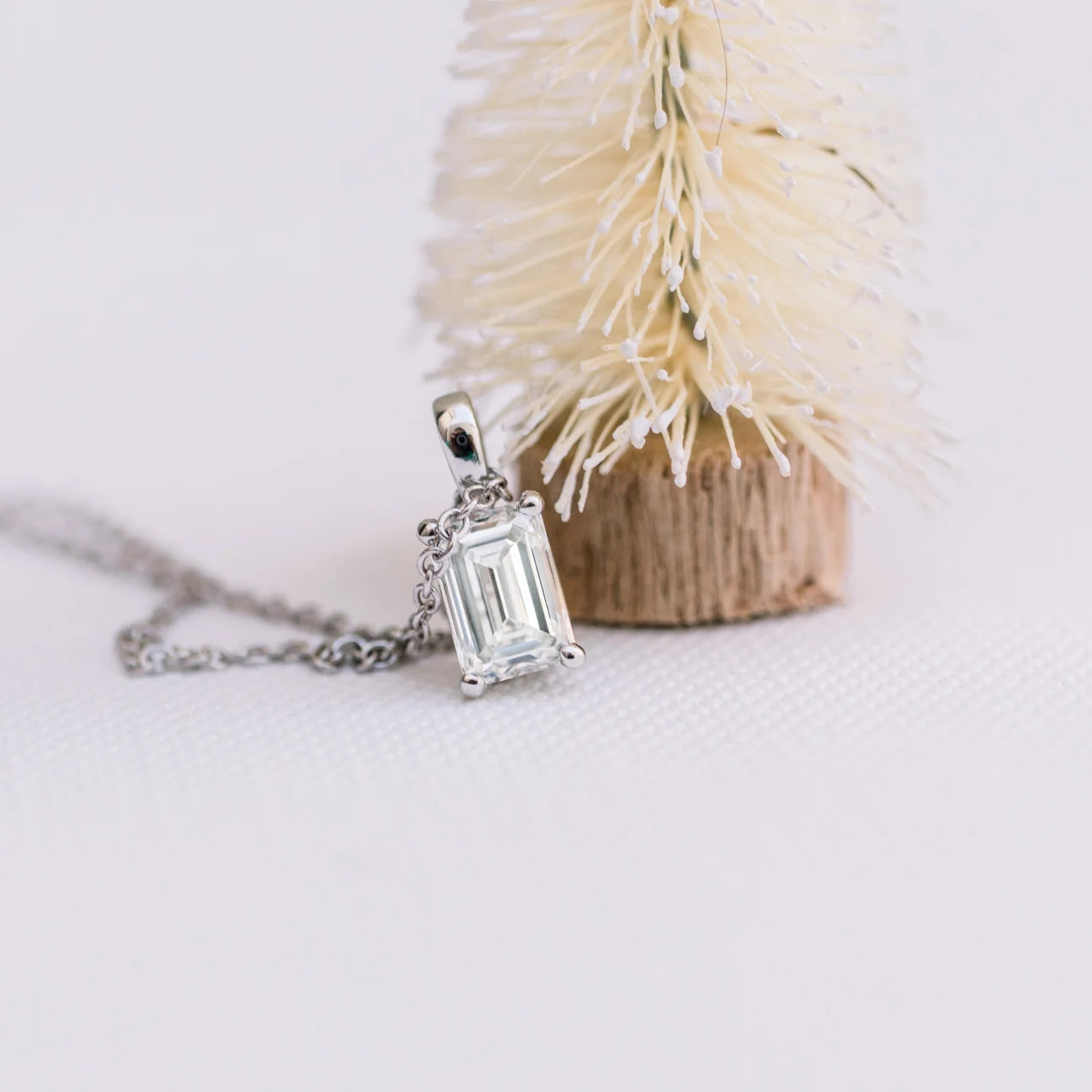 #Color_White Gold