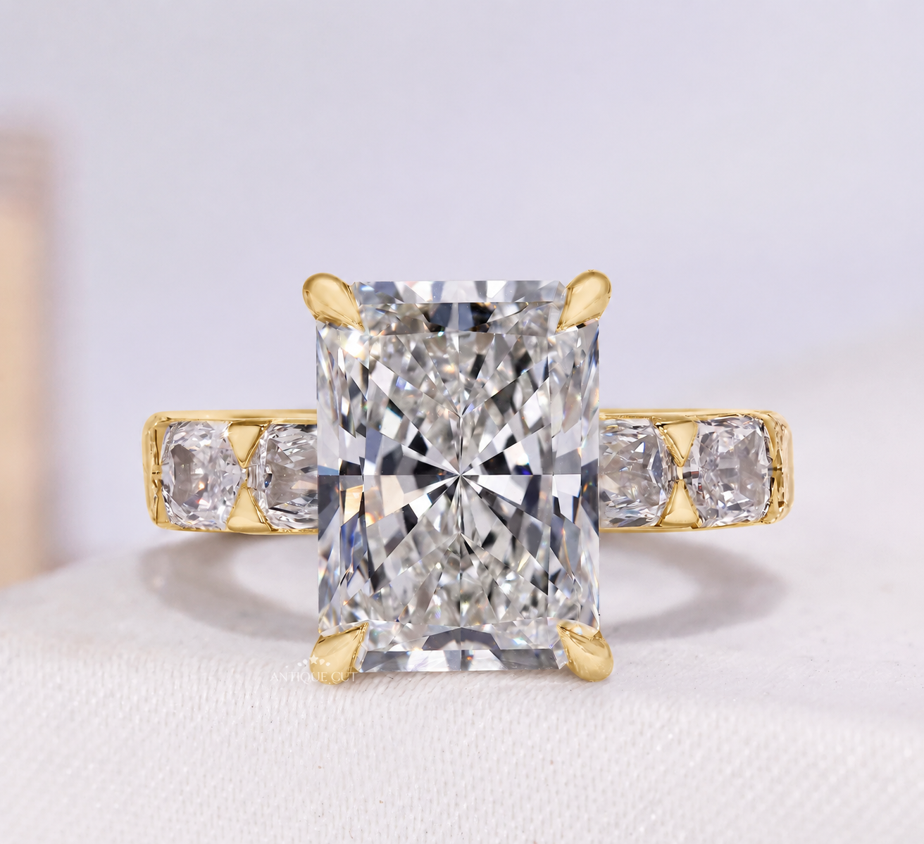 10k Yellow Gold, 14k Yellow Gold, 18k Yellow Gold