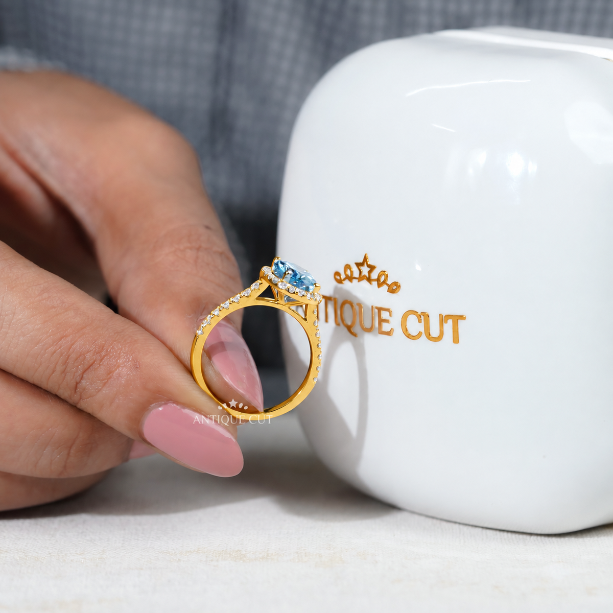 10k Yellow Gold, 14k Yellow Gold, 18k Yellow Gold