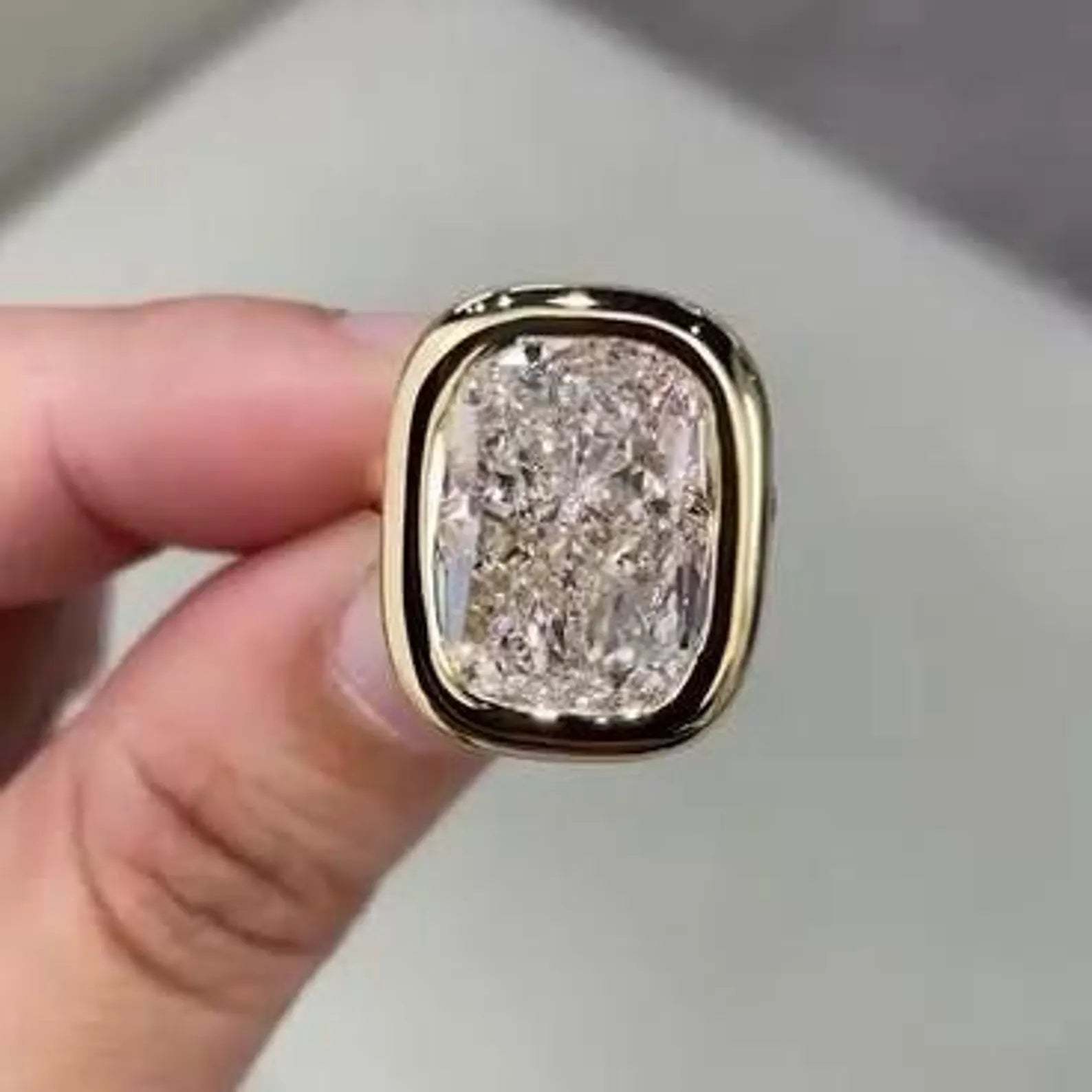 Cushion 10.00ct Lab Grown Diamond Bezel Set Engagement Ring | Yellow Gold | IGI Certified
