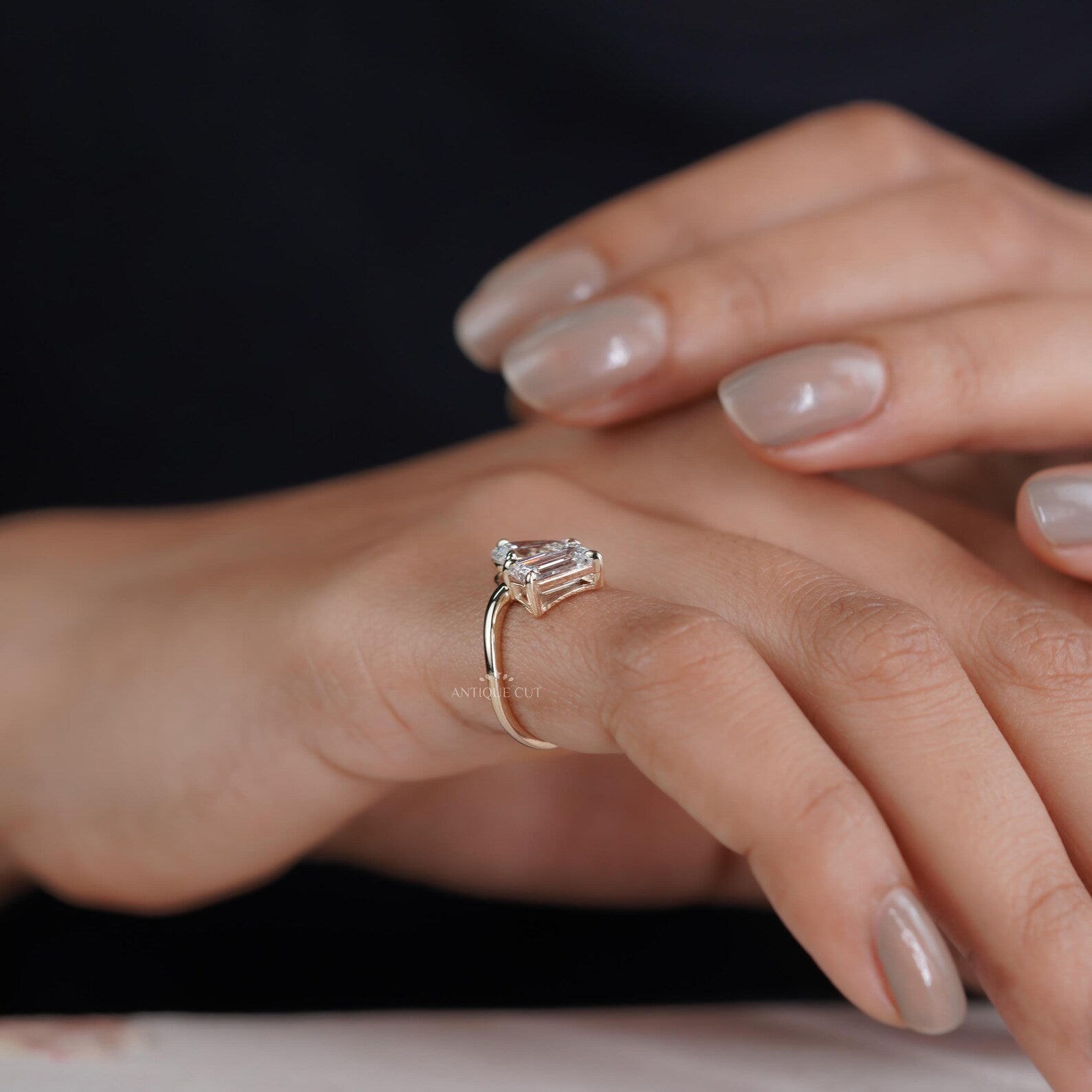 Emerald And Pear 2.50tcw Lab Grown Diamond Bypass Ring | Modern Two-Stone Toi Et Moi | D–F Color | VVS–VS Clarity