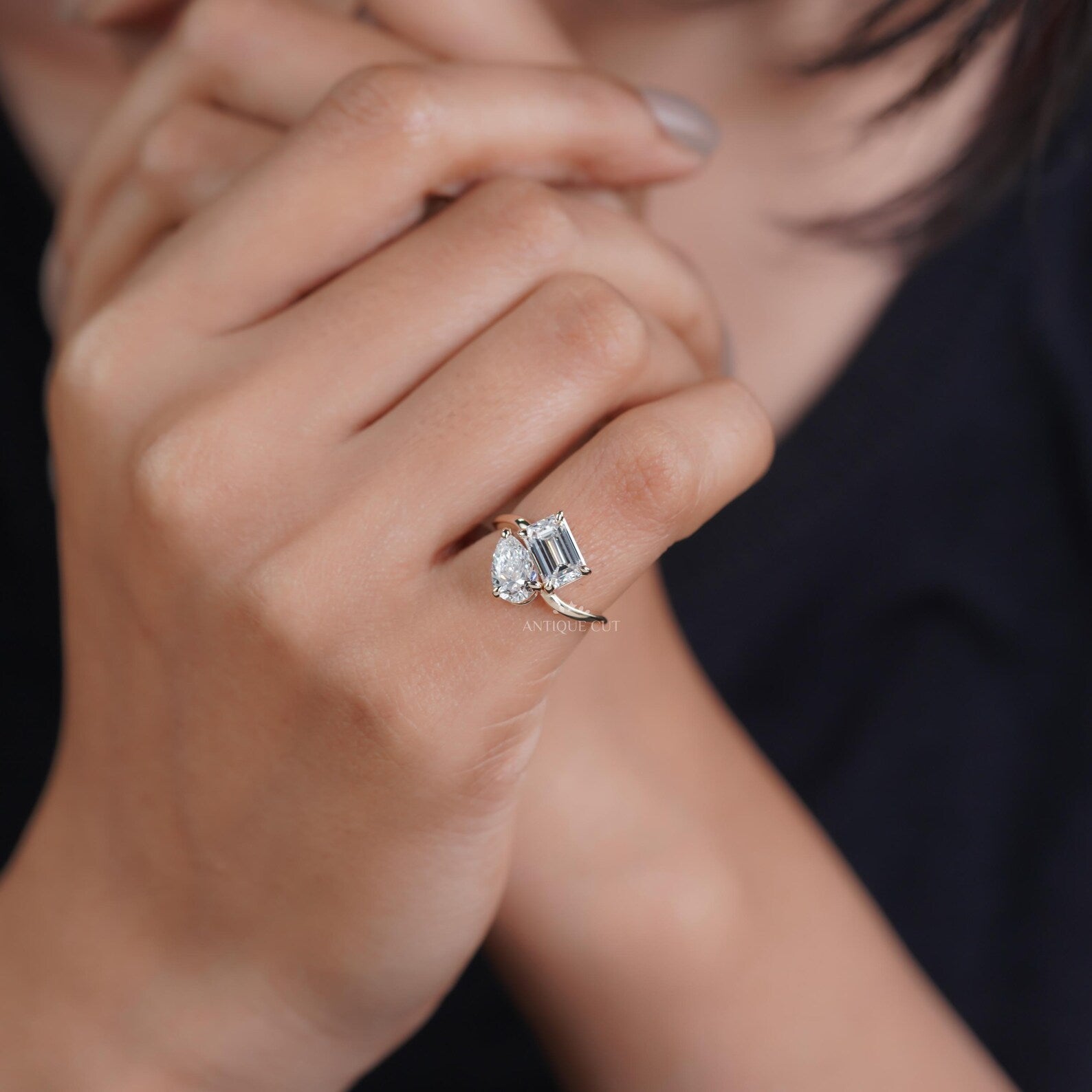 Emerald And Pear 2.50tcw Lab Grown Diamond Bypass Ring | Modern Two-Stone Toi Et Moi | D–F Color | VVS–VS Clarity