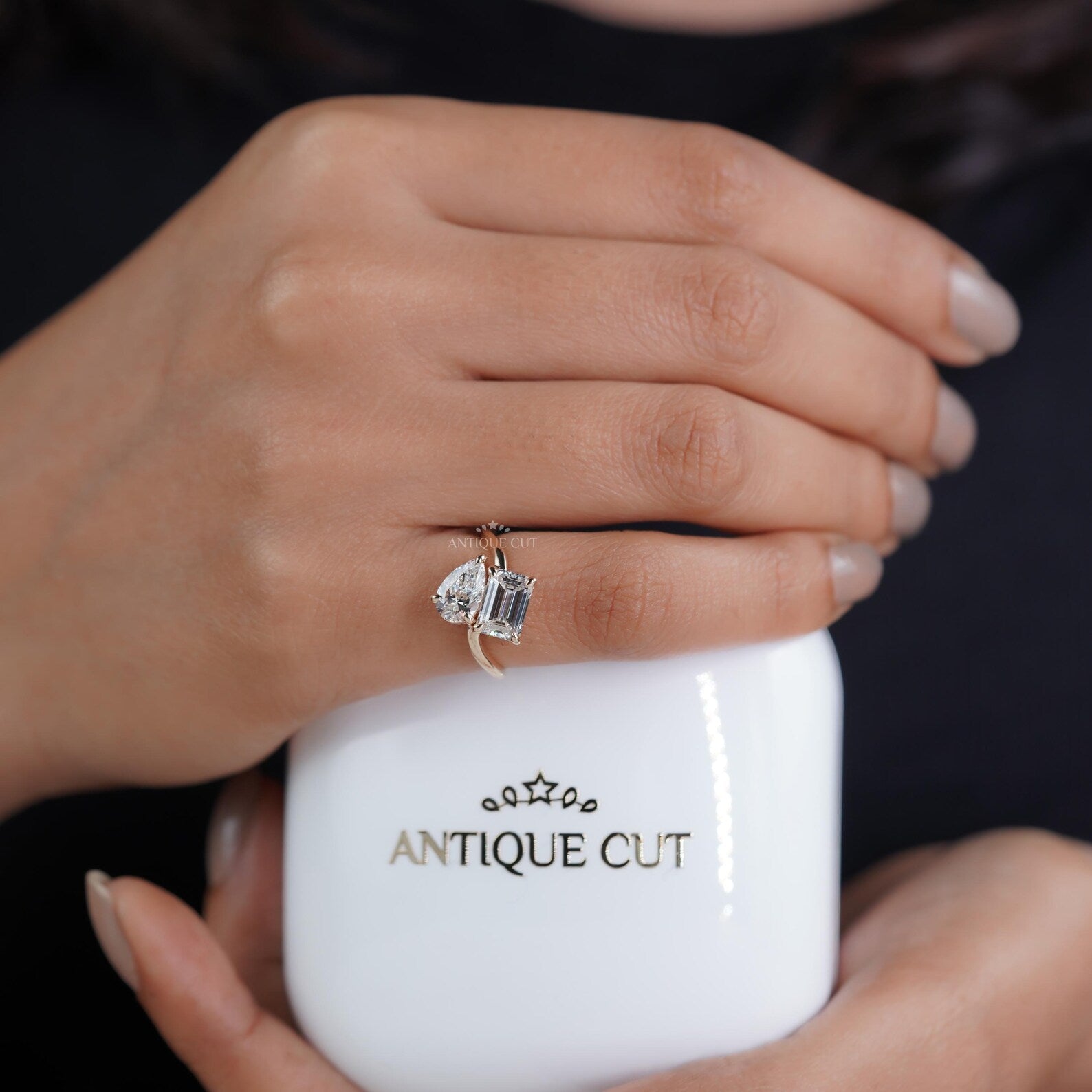 Emerald And Pear 2.50tcw Lab Grown Diamond Bypass Ring | Modern Two-Stone Toi Et Moi | D–F Color | VVS–VS Clarity