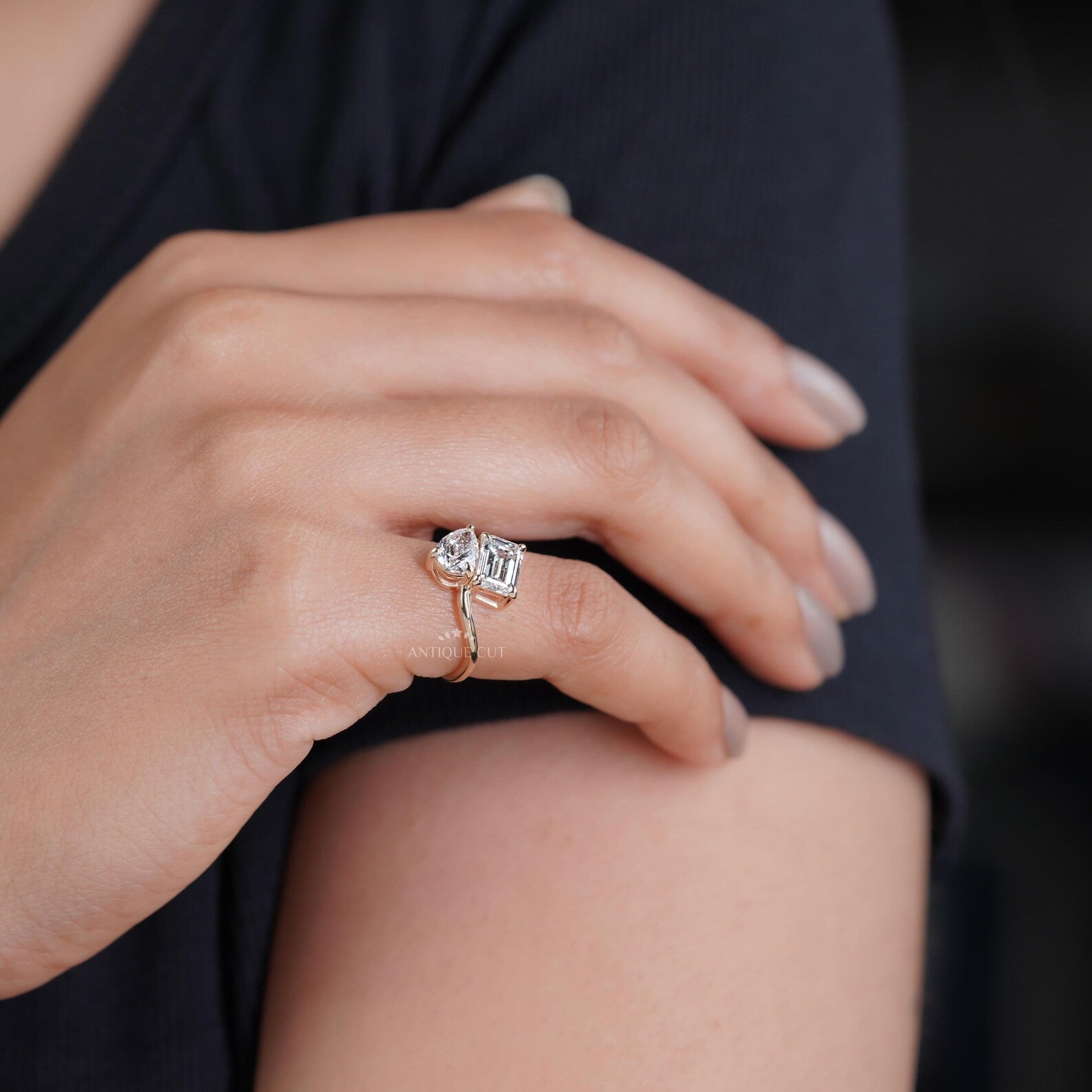 Emerald And Pear 2.50tcw Lab Grown Diamond Bypass Ring | Modern Two-Stone Toi Et Moi | D–F Color | VVS–VS Clarity