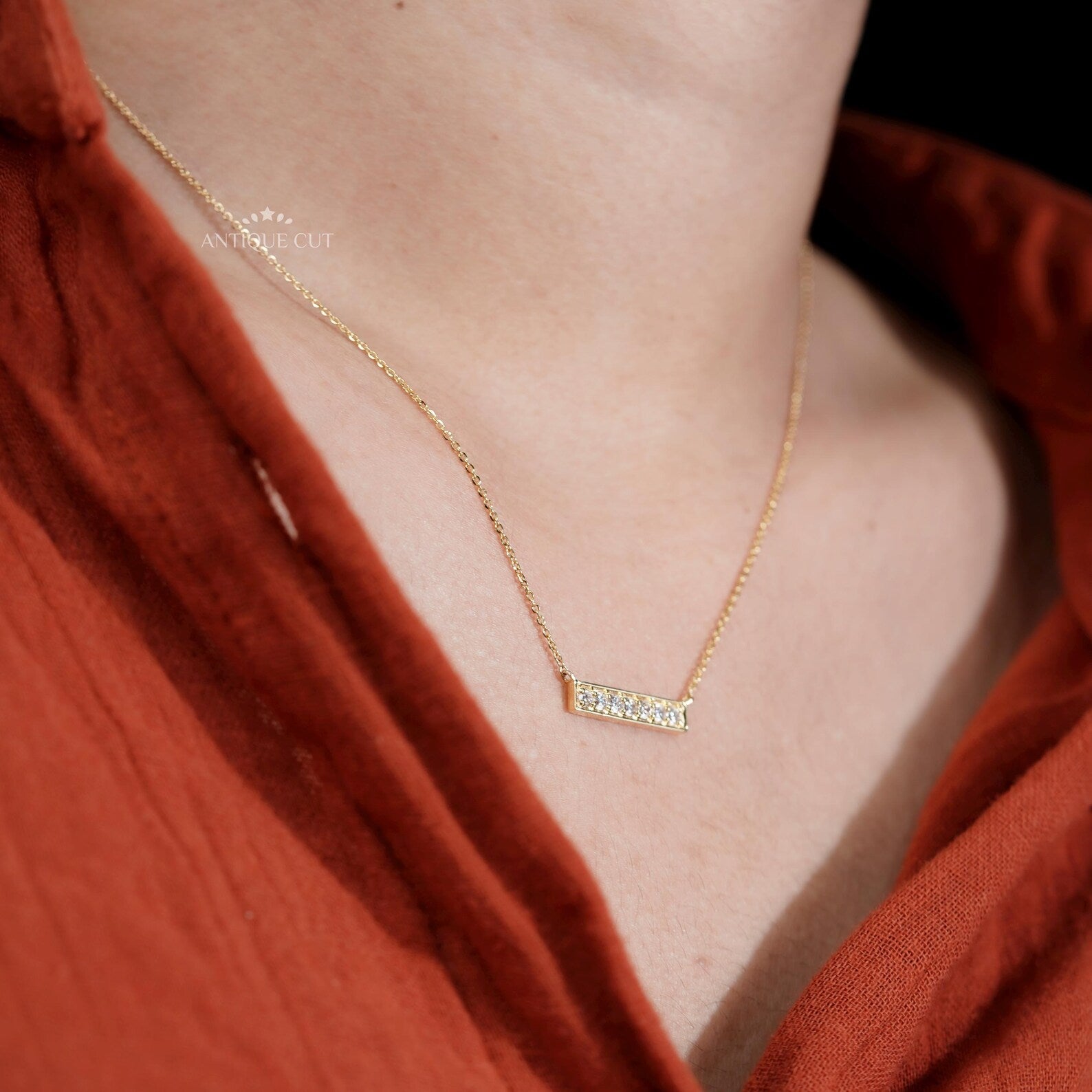 Round Cut Diamond Bar Pendant