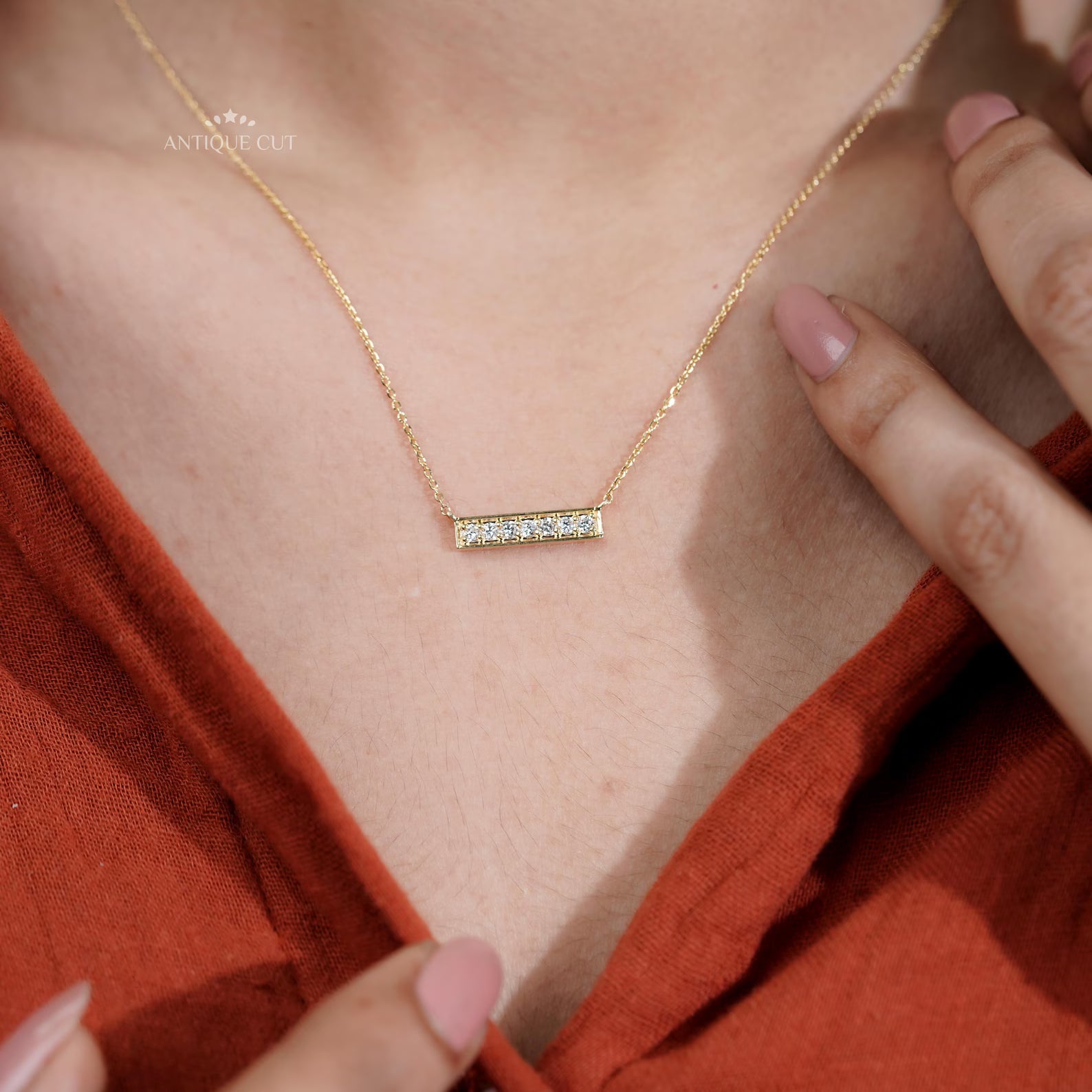Round Cut Diamond Bar Pendant