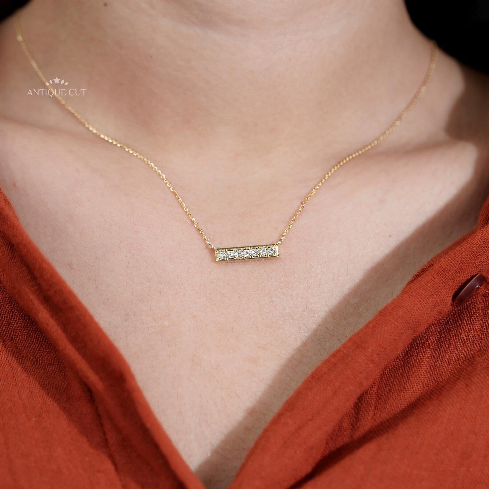 Round Cut Diamond Bar Pendant