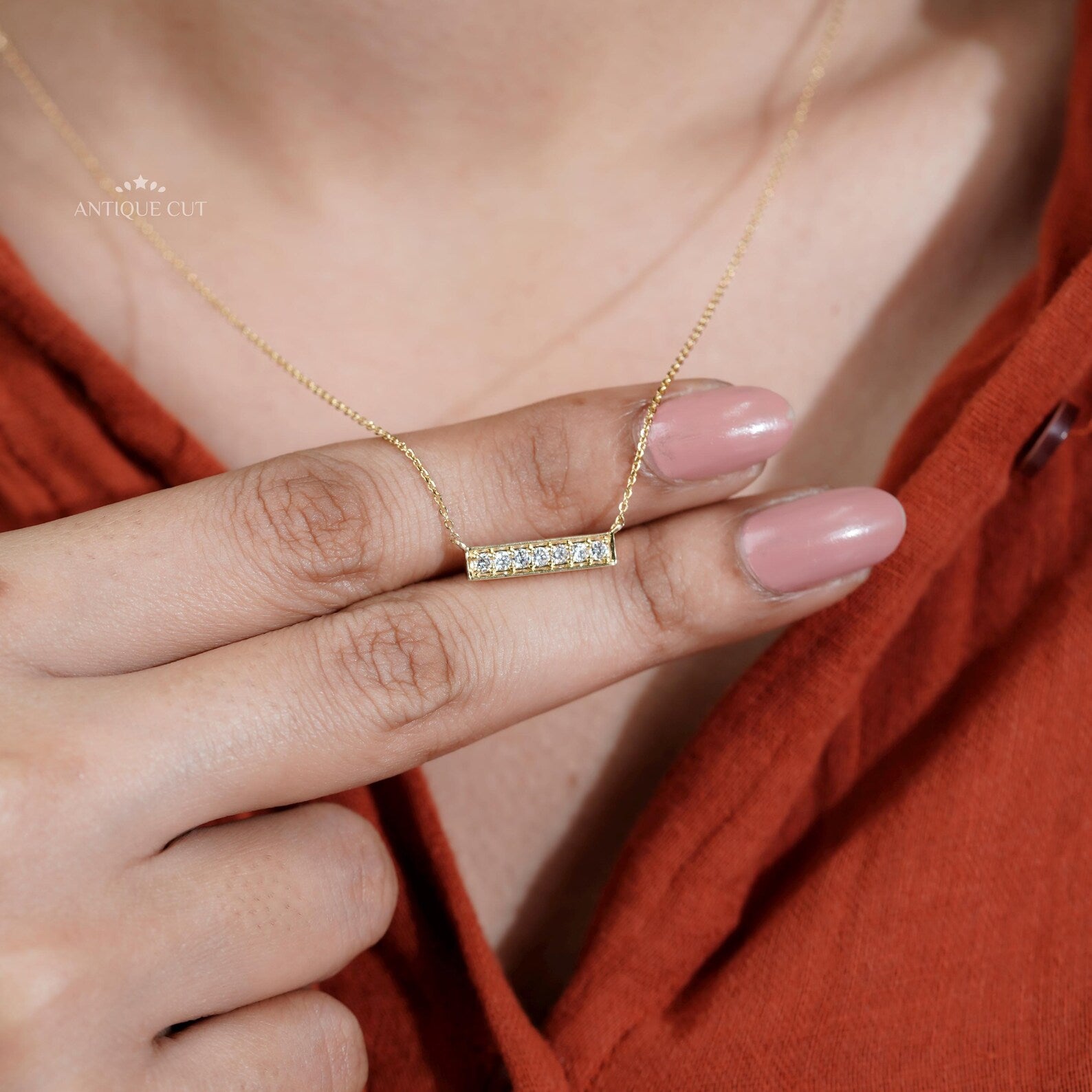 Round Cut Diamond Bar Pendant