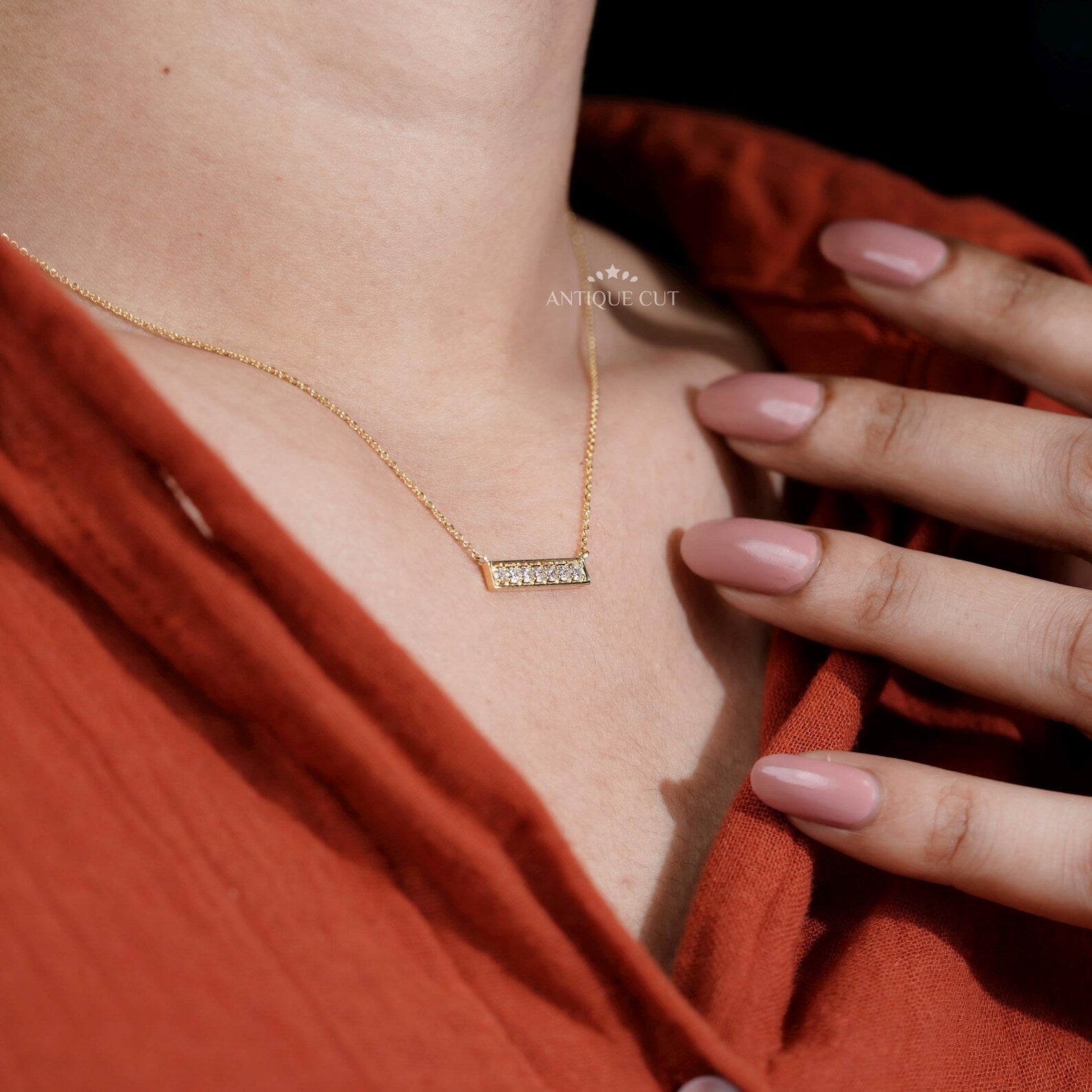 Round Cut Diamond Bar Pendant
