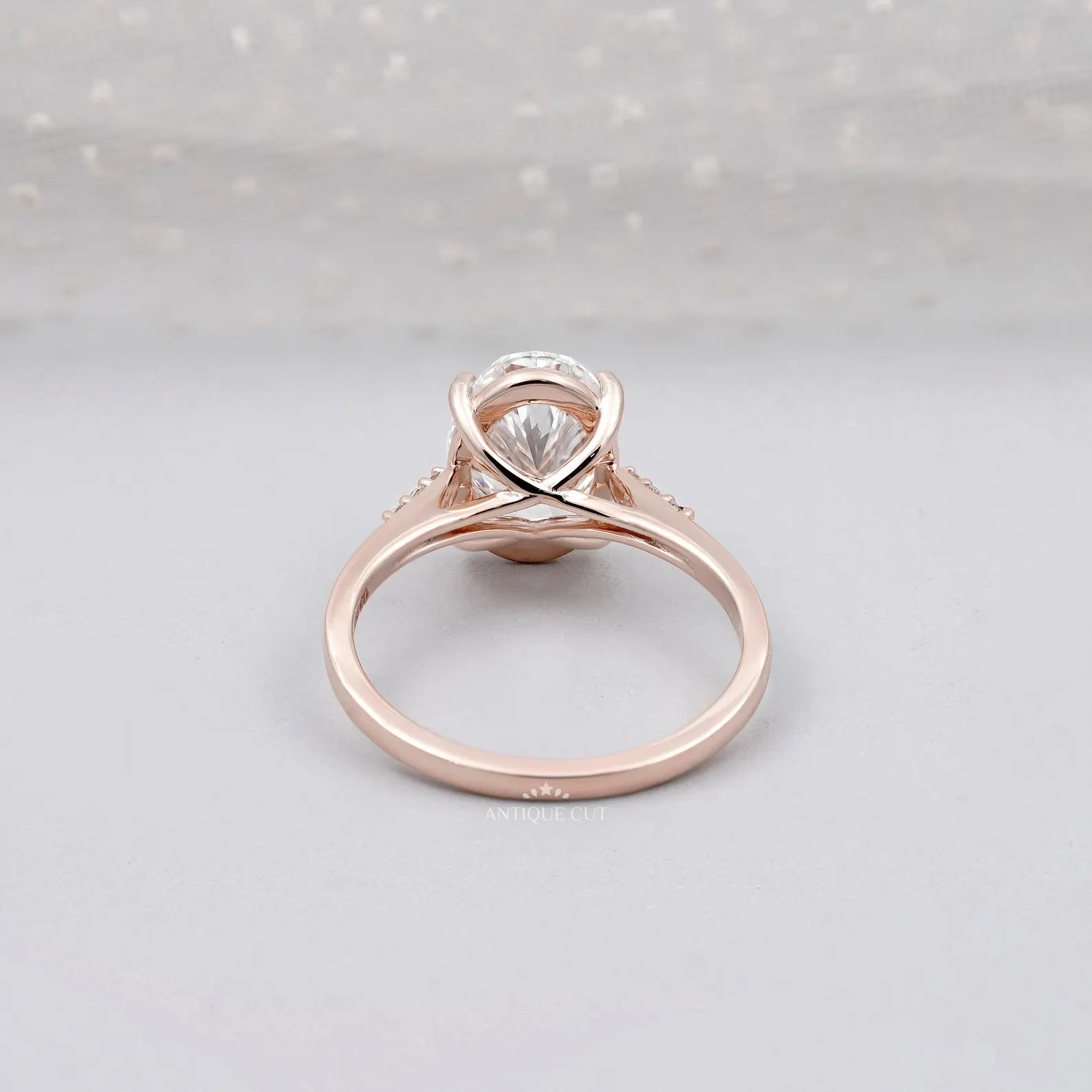 IGI certified oval diamond engagement ring in rose gold