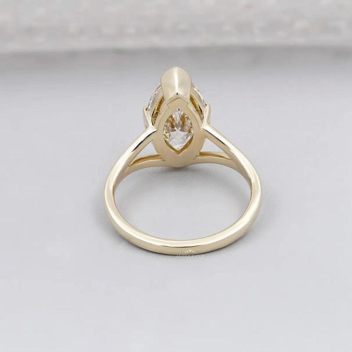 10k Yellow Gold, 14k Yellow Gold, 18k Yellow Gold