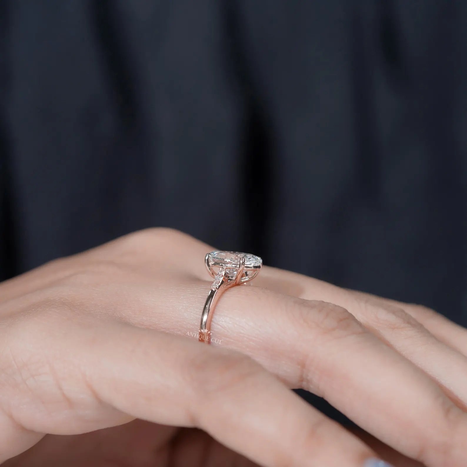 IGI certified lab grown oval diamond ring by Antiquecut