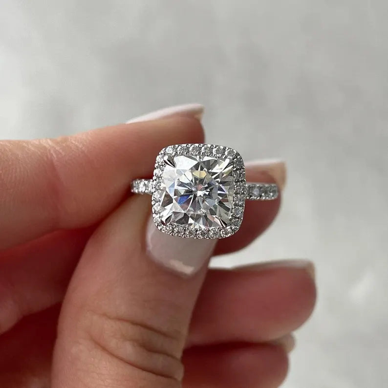 Detailed diamond engagement ring design