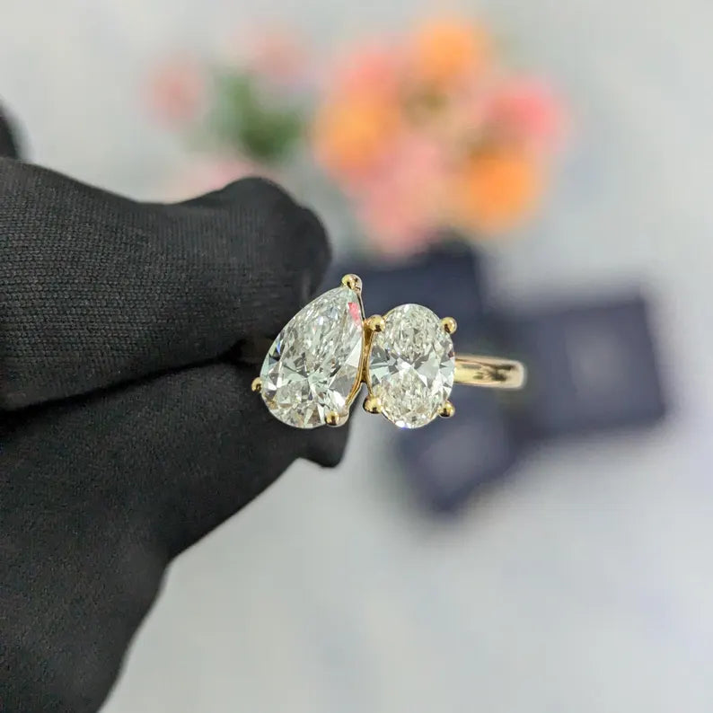 Oval And Pear 2.50tcw Lab Grown Diamond Toi et Moi Engagement Ring, D-E-F Color, VVS-VS Clarity - IGI Certificate