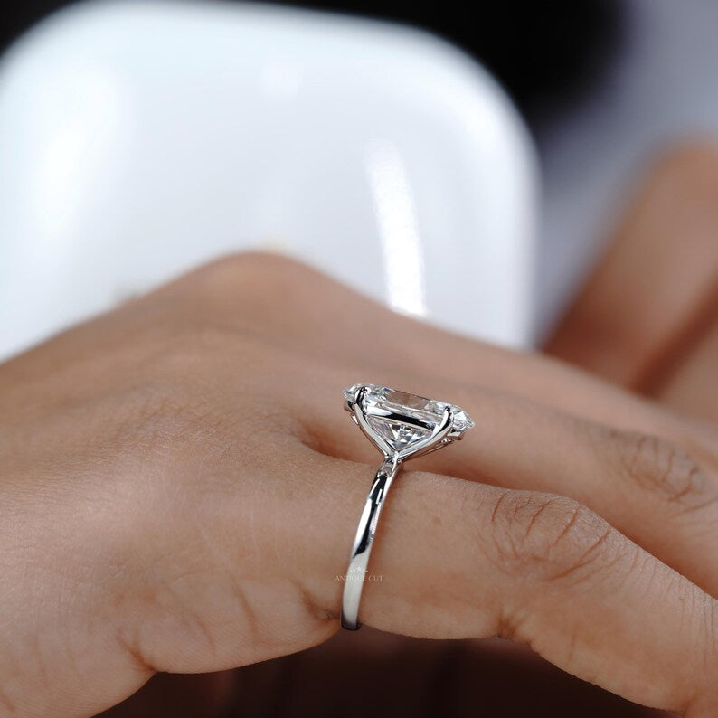 Oval Diamond Solitaire Engagement Ring With 4 Prong | Lab Grown Diamond | IGI Certified