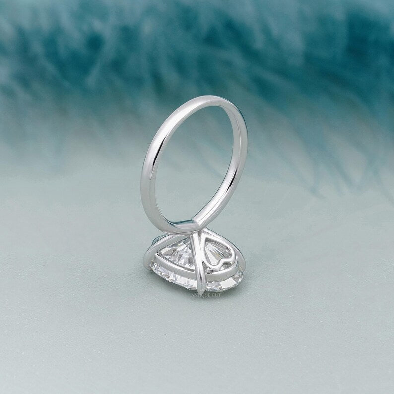 Oval Diamond Solitaire Engagement Ring With 4 Prong | Lab Grown Diamond | IGI Certified