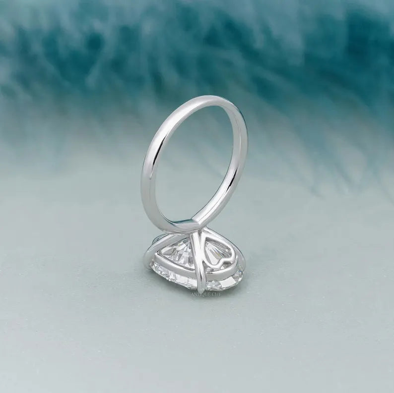 5.00ct Oval Solitaire Engagement Ring • White Gold Oval Cut Ring • Classic 5ct Oval Bridal Ring • Timeless Simple Engagement Ring