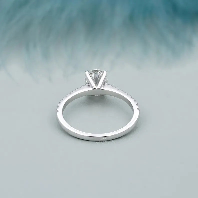 IGI Certified oval pave diamond ring