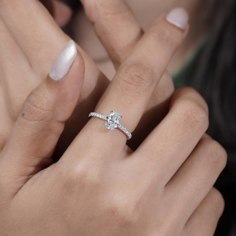 Oval cut diamond ring side view