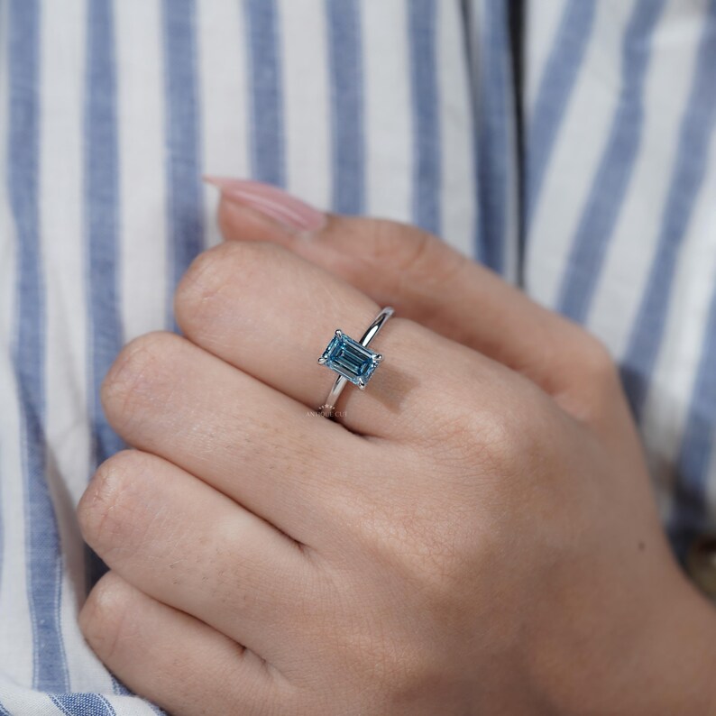 Luxury blue diamond ring 4 prong setting