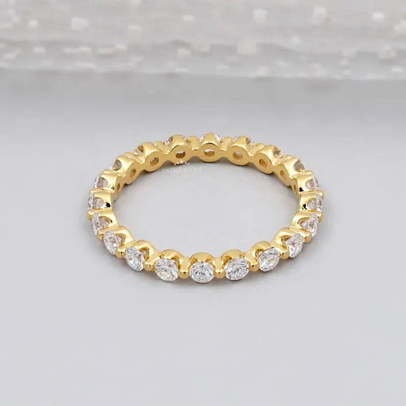Round Diamond Wedding Band