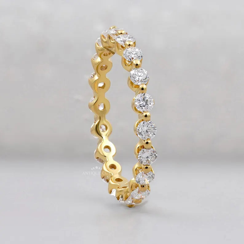 Round Diamond Wedding Band