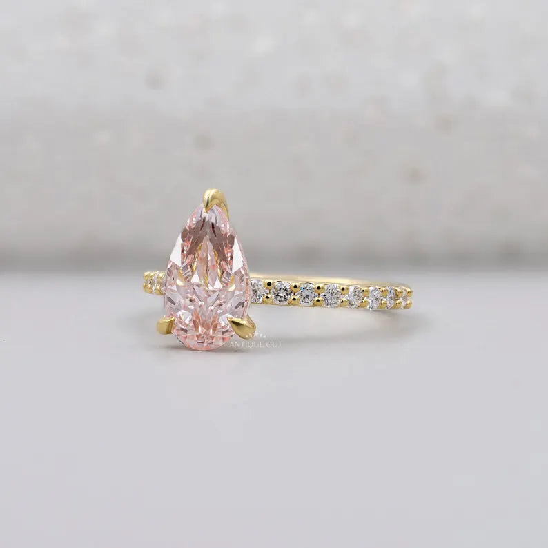 Lab grown pear fancy pink diamond yellow gold ring