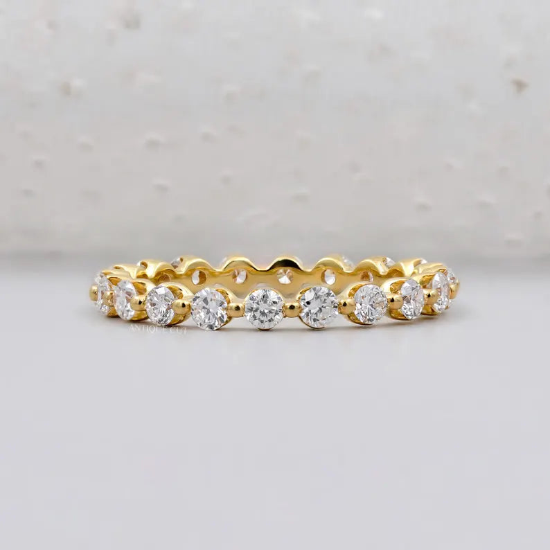 Round Diamond Wedding Band