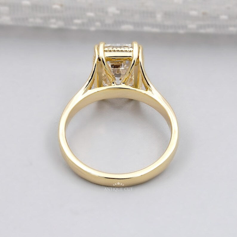 Vintage old mine diamond split shank ring