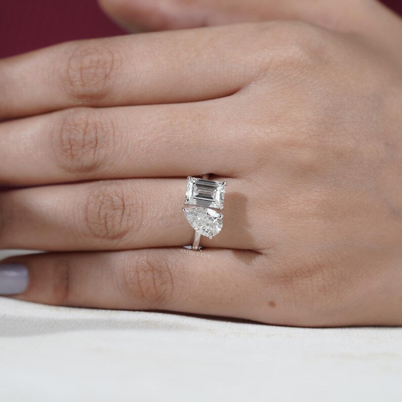 Modern Toi et Moi engagement ring white gold lab grown diamonds