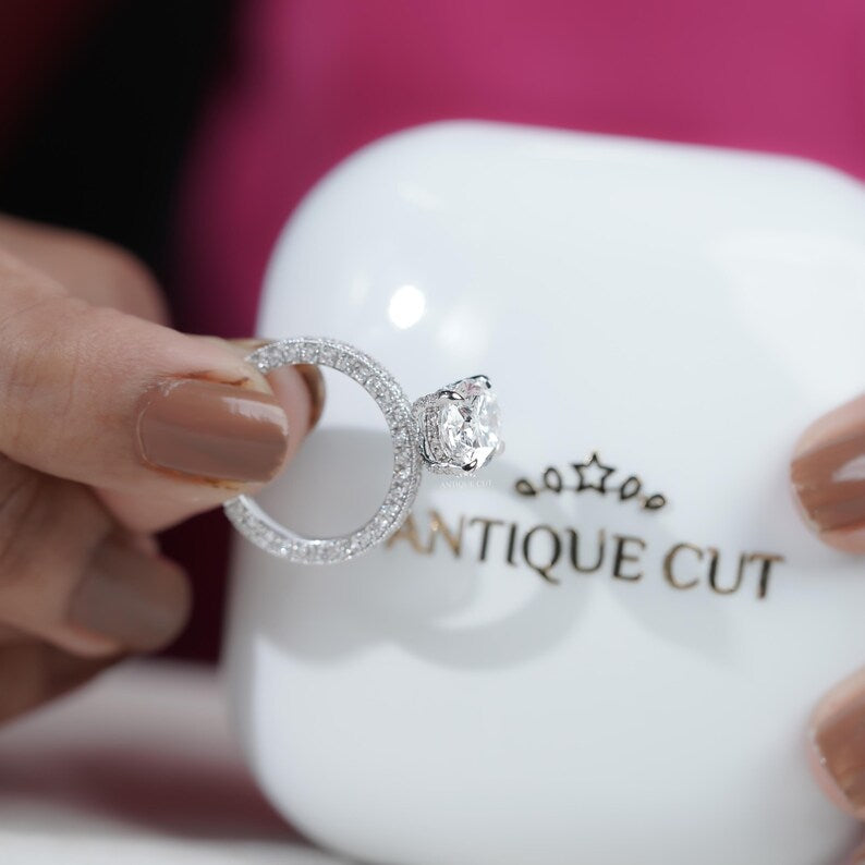 Antiquecut oval cut pave band ring design