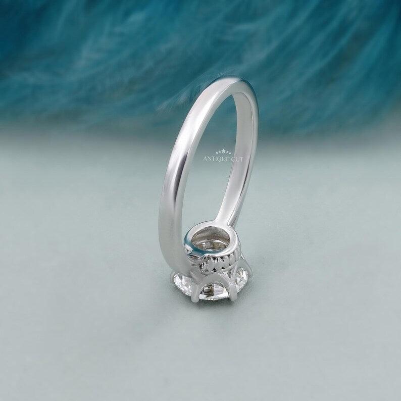 White gold round diamond ring elegant style
