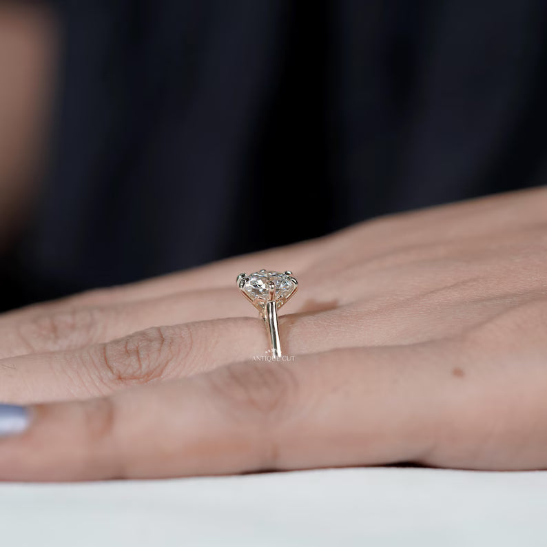 White gold round cut diamond solitaire ring