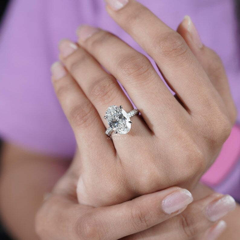 Classic oval cut engagement ring design