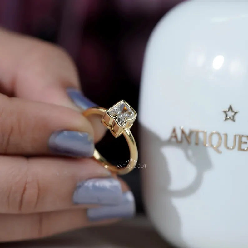 Minimalist R letter diamond ring yellow gold