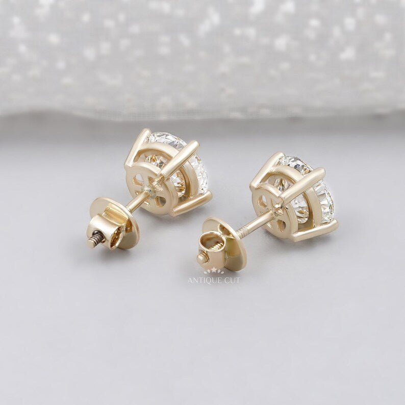 IGI certified diamond stud earrings round cut