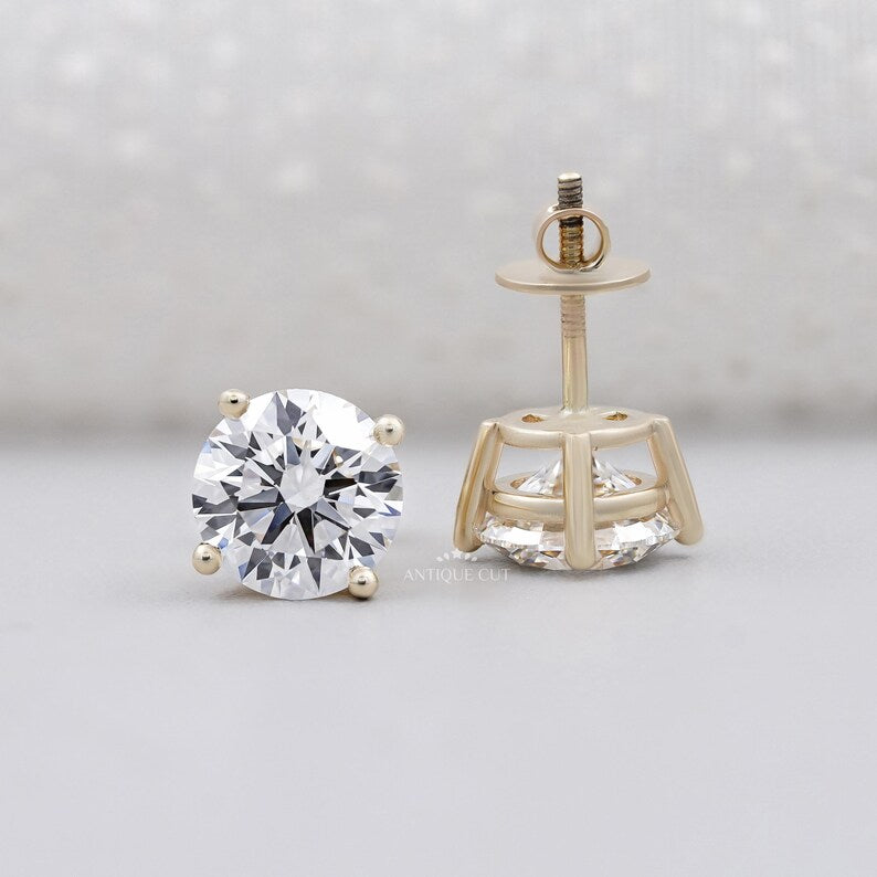Solitaire diamond stud earrings classic design