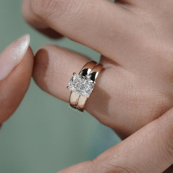 Solitaire Diamond Cushion Cut Engagement Ring in Yellow Gold | IGI Certified