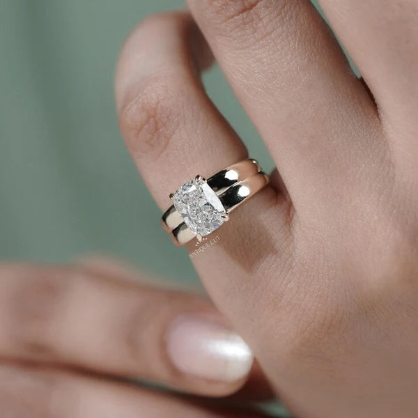 Solitaire Diamond Cushion Cut Engagement Ring in Yellow Gold | IGI Certified