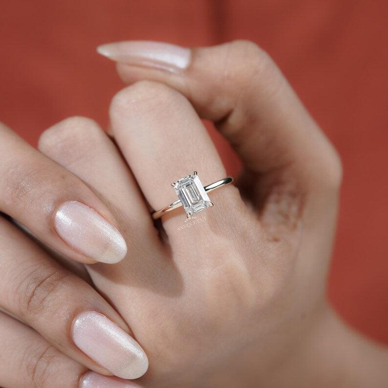 Luxury emerald cut engagement ring