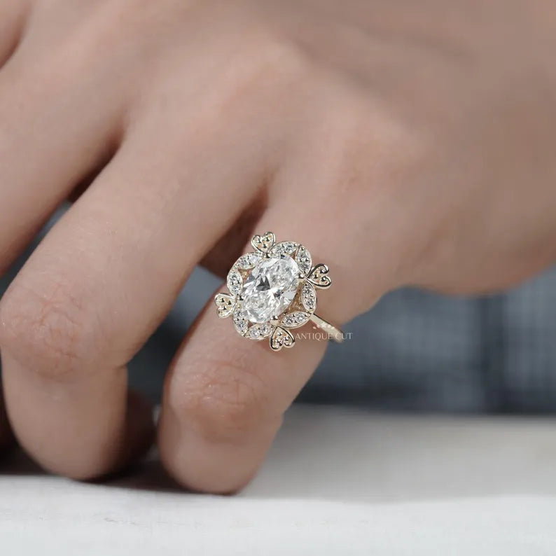Luxury oval engagement ring with halo