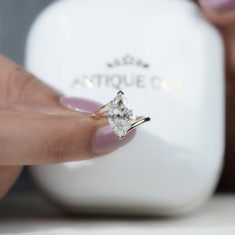 Modern bypass engagement ring design