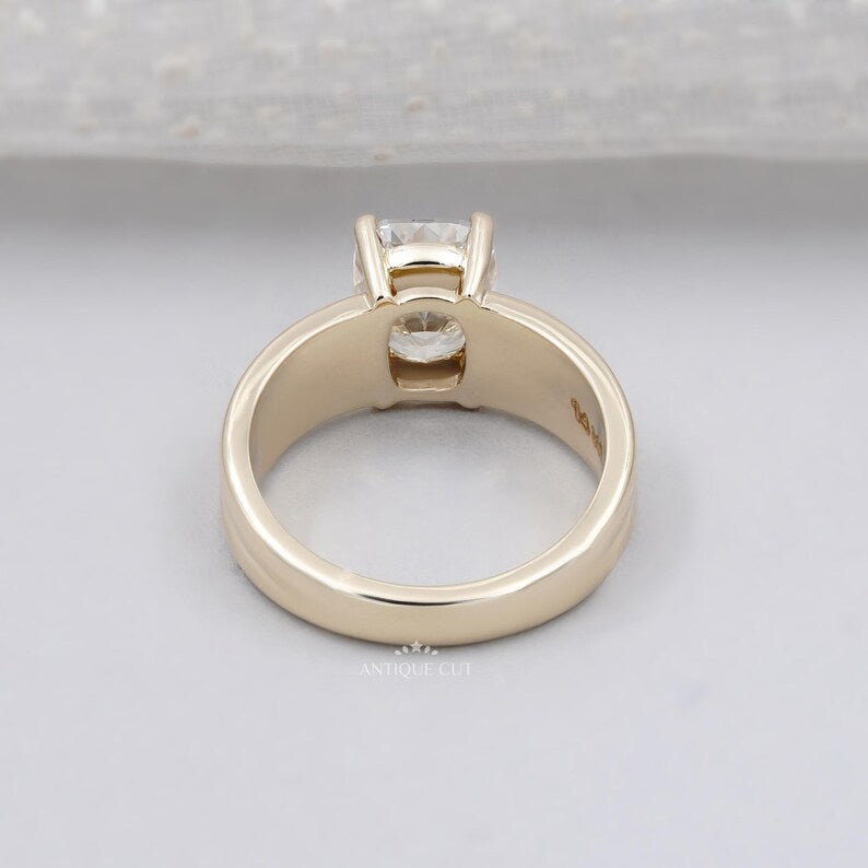 Elegant cushion cut solitaire ring