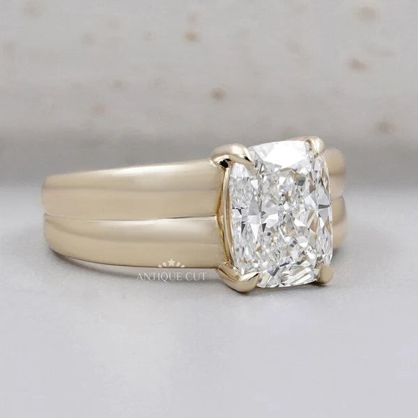 Solitaire Diamond Cushion Cut Engagement Ring in Yellow Gold | IGI Certified