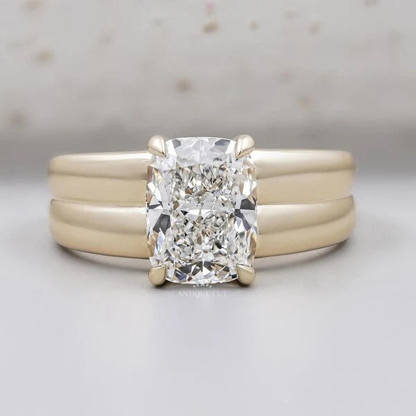 Solitaire Diamond Cushion Cut Engagement Ring in Yellow Gold | IGI Certified