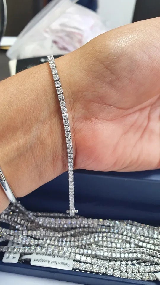 EF/VS Lab-Created 4.00 Ct Round Diamond Tennis Bracelet in White Gold – Unbeatable Sale!