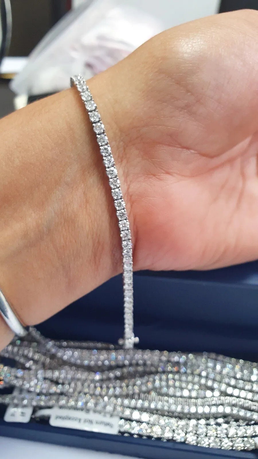 EF/VS Lab-Created 4.00 Ct Round Diamond Tennis Bracelet in White Gold – Unbeatable Sale!