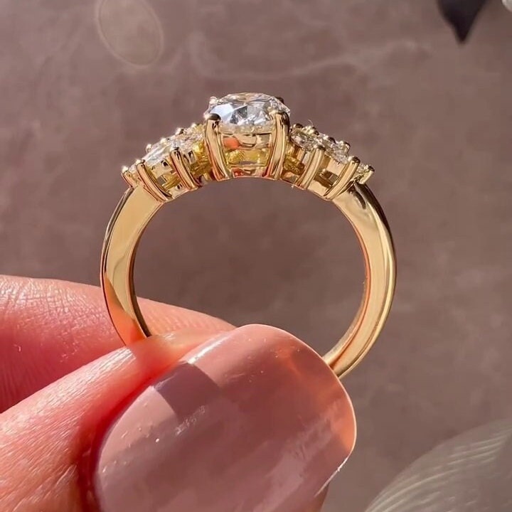 Oval 1.50tcw Lab Grown Diamond Marquise Side Stones Engagement Ring, D-E-F Color, VVS-VS Clarity