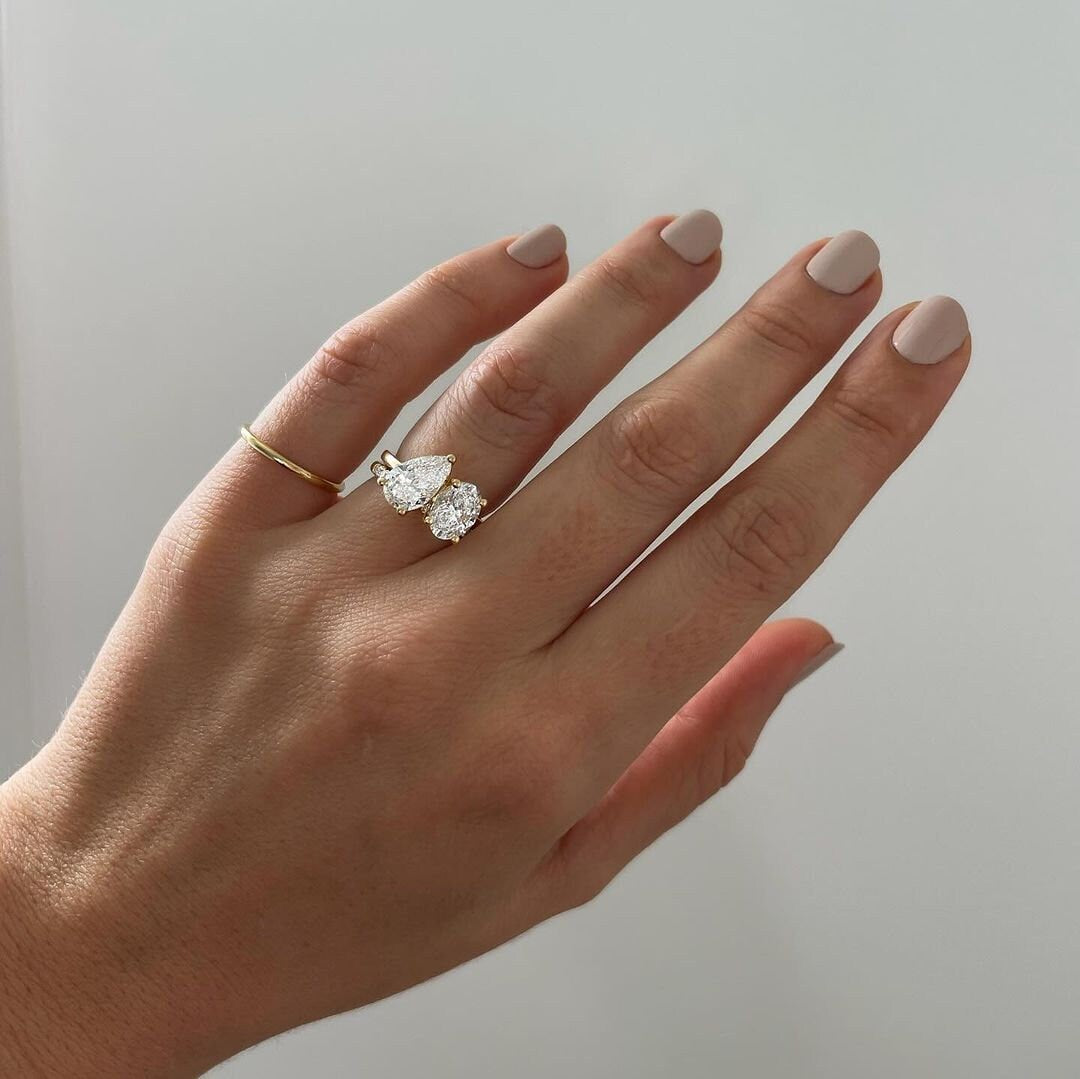 Pear and Oval 2.50tcw Lab Grown Diamond Toi Et Moi Engagement Ring, D-E-F Color, VVS-VS Clarity